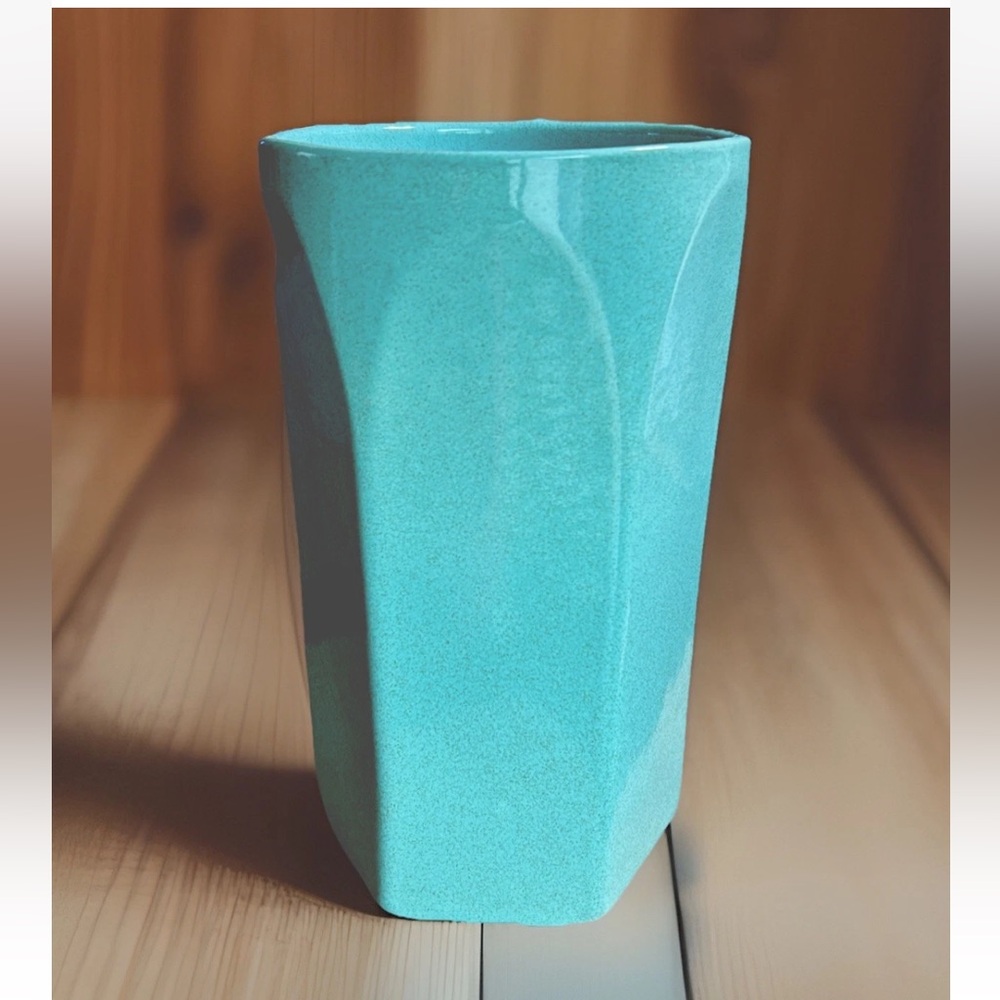 Vintage Pfaltzgraff Aqua Blue Speckled Glaze Art Pottery Vase PF-42 Design 9”